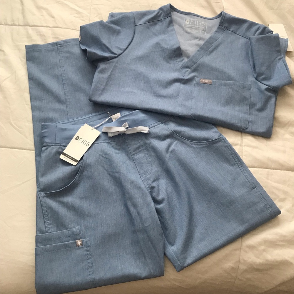 NWT Figs Heather Indigo XS Scrub Set
